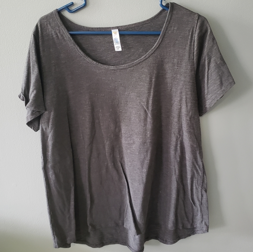 Lularoe top